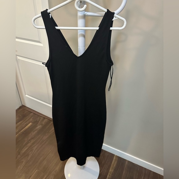 Black dress from Zara. Size is medium - Picture 2 of 3